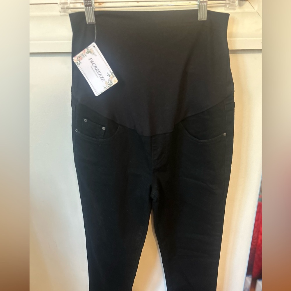 Maternity black  pants with stretch ,  full bump coverage NWT